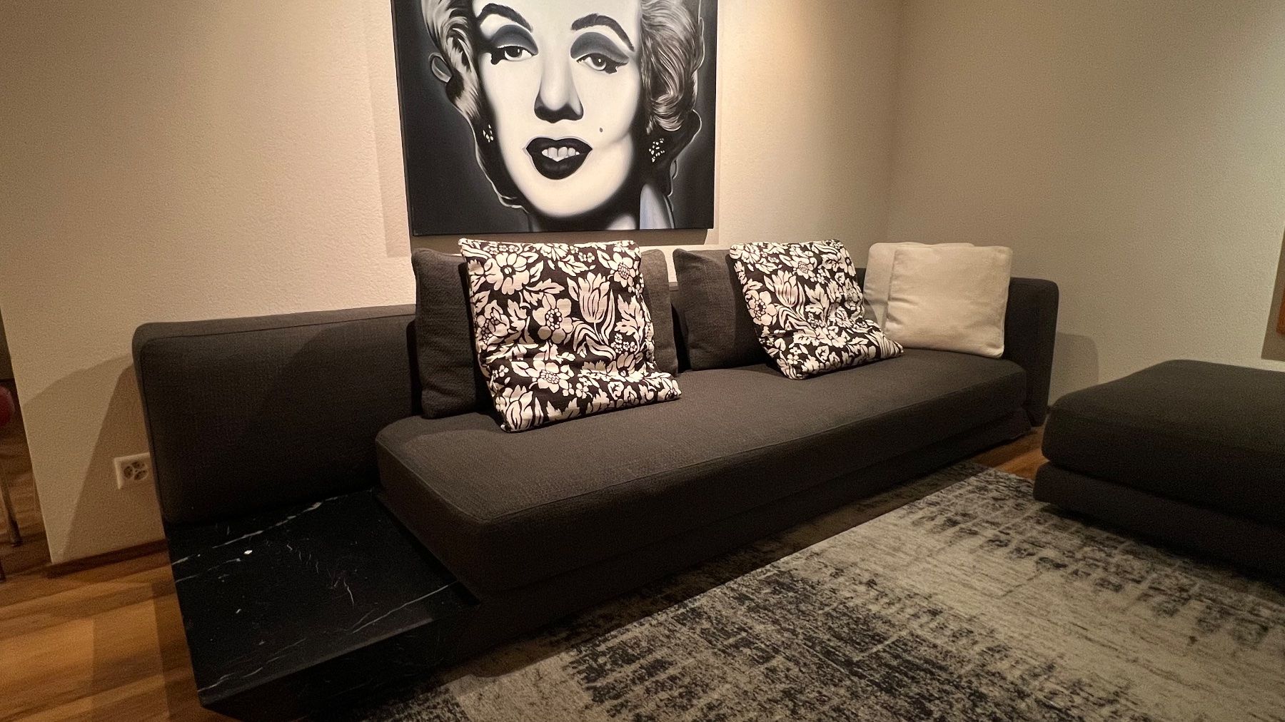 Divani: Big Sofa FLOYD mit Hocker von ALBERTA – Usato da Wangen SZ venduto da mha_j9rz 1