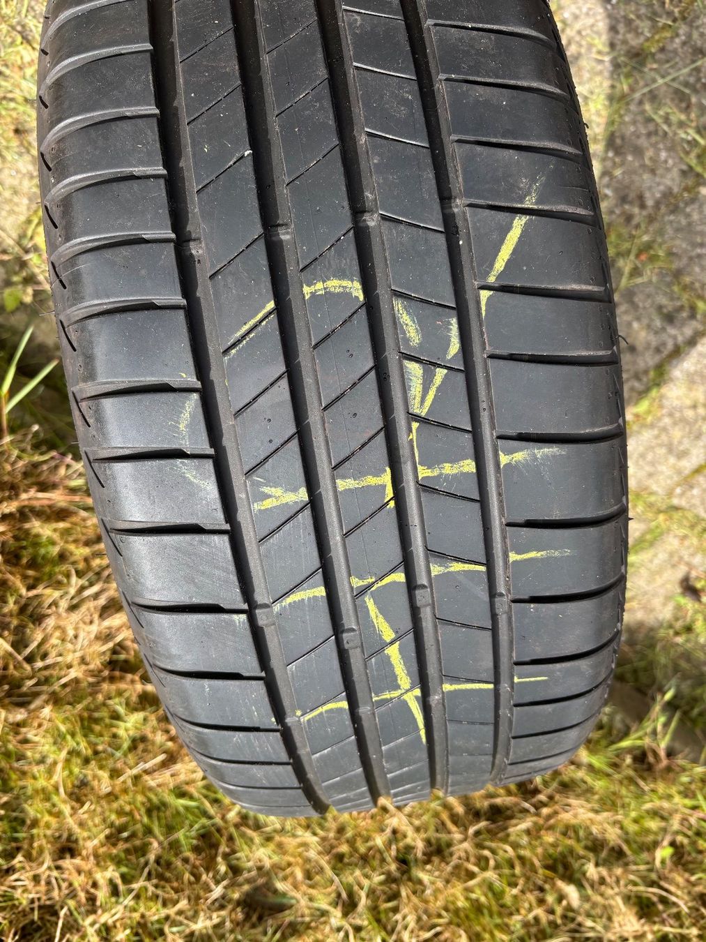 Pneumatici & Ruote complete: Pneu 225/40 R18 Bridgestone – Usato da Ebikon venduto da othavio
