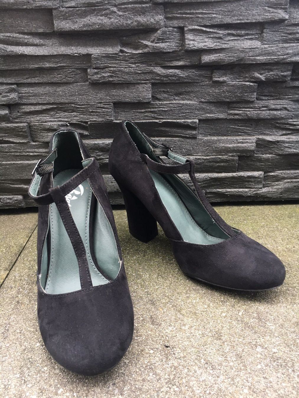 Scarpe da donna: Riemen Pumps Bata – Nuovo (secondo la descrizione) da Luzern venduto da 2ndchances