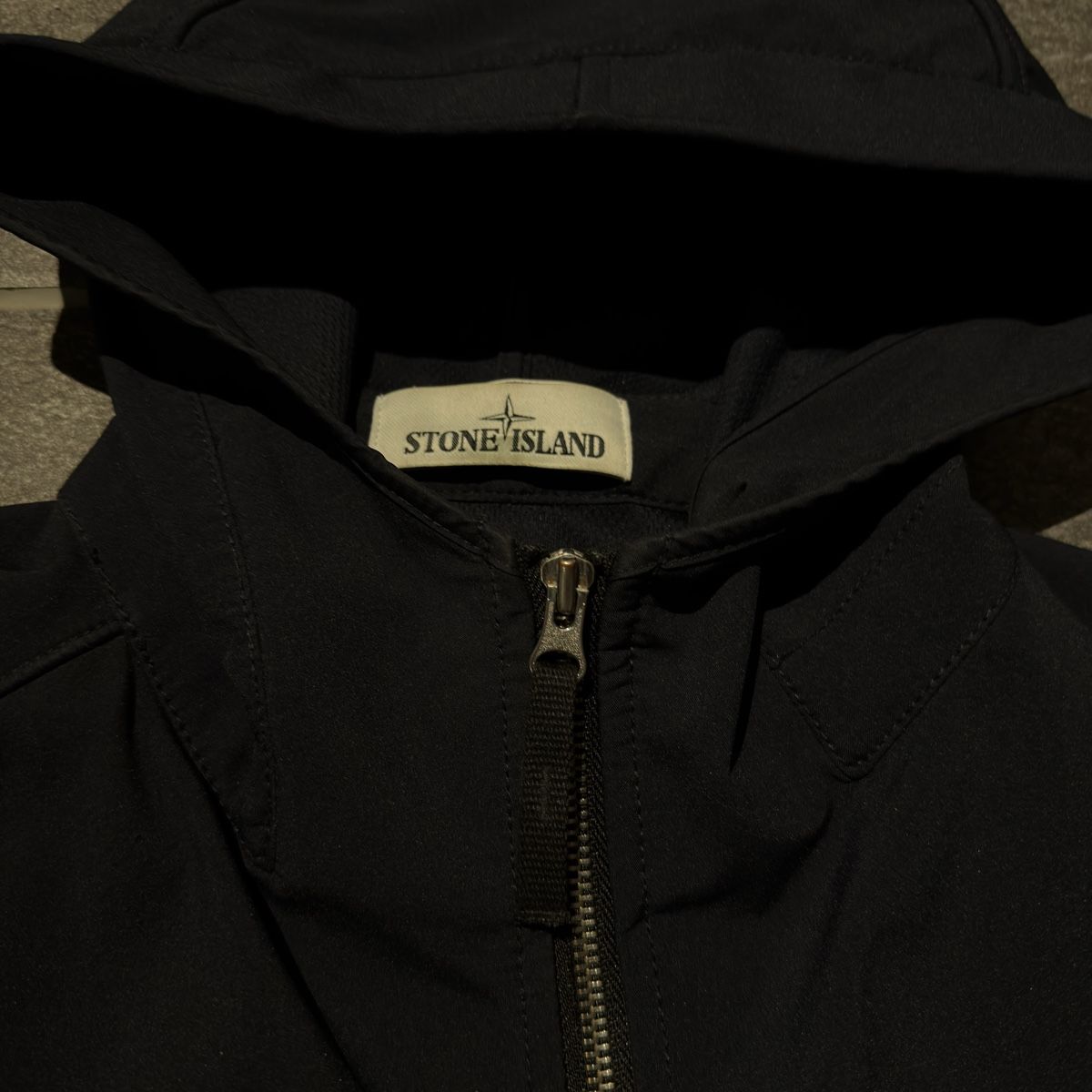 Stone Island Giacche: Stone Island Light Soft Shell-R Jacke Navy Gr. M – Nuovo (secondo la descrizione) da Embrach venduto da bernadiebernada 1