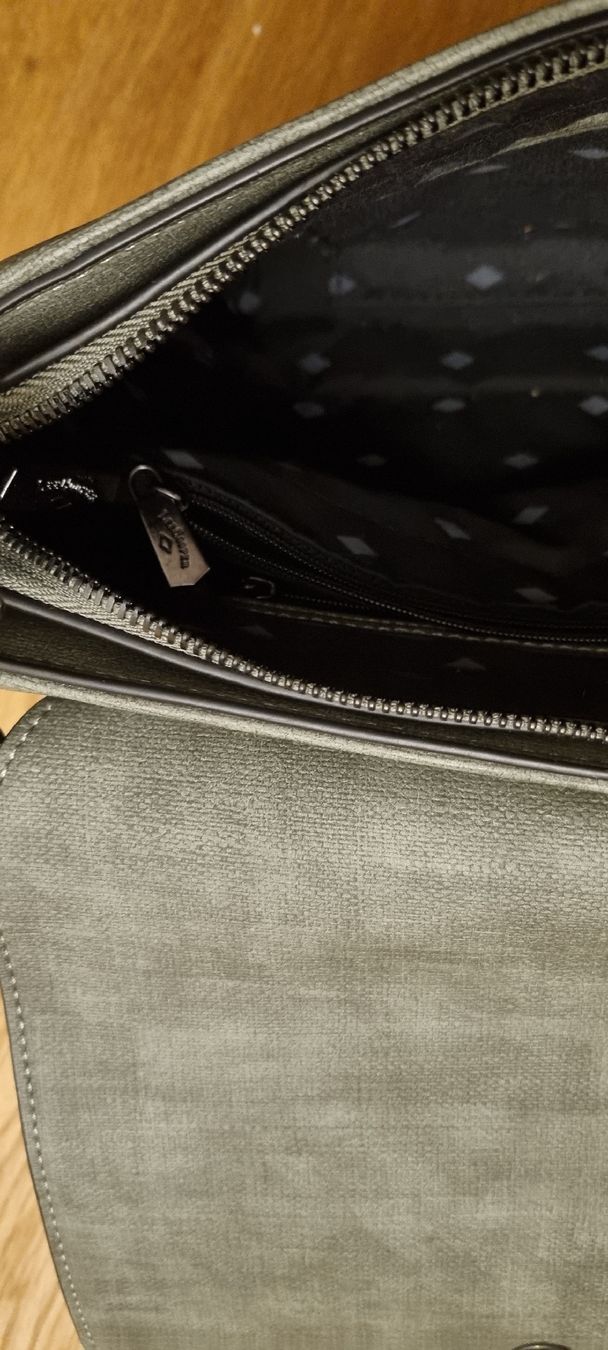 Borse da donna: Lee Cooper crossbody bag – Usato da Wabern venduto da ravi3084 2