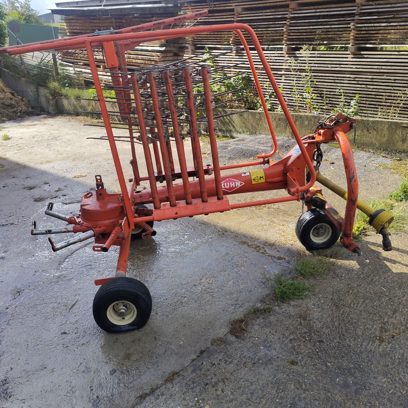 Kuhn Fauchage: Kreiselschwader Kuhn – D'occasion à Herisau par kobiza 5