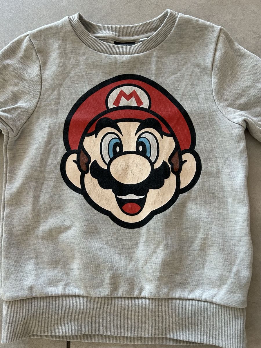 Maglioni & Felpe: Pullover von Super Mario Grösse.116 in Top Zustand – Usato da Lengnau BE venduto da M.Laib 1