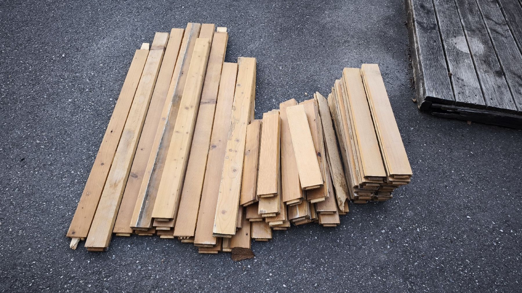 Holzartikel: Altes Kassetten-Täfer (massiv, gestemmt) – Gebraucht aus Chur von MrConverse 6