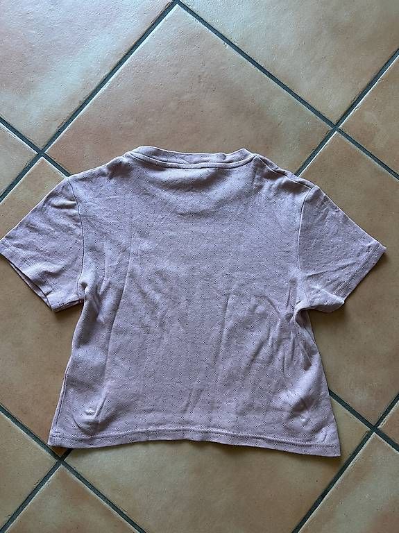 T-shirt: Rosa Cropped Damen T-Shirt – Usato da Hitzkirch venduto da mar_6xlt 1