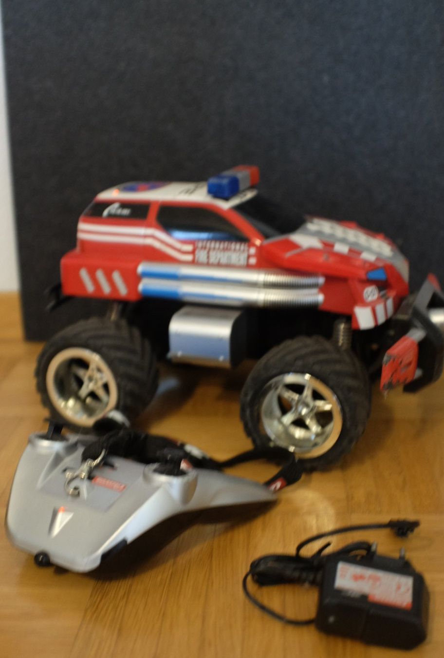 Carrera Giocattoli: Carrera RC-Auto Feuerwehr gebraucht – Usato da Möhlin venduto da sontom 3