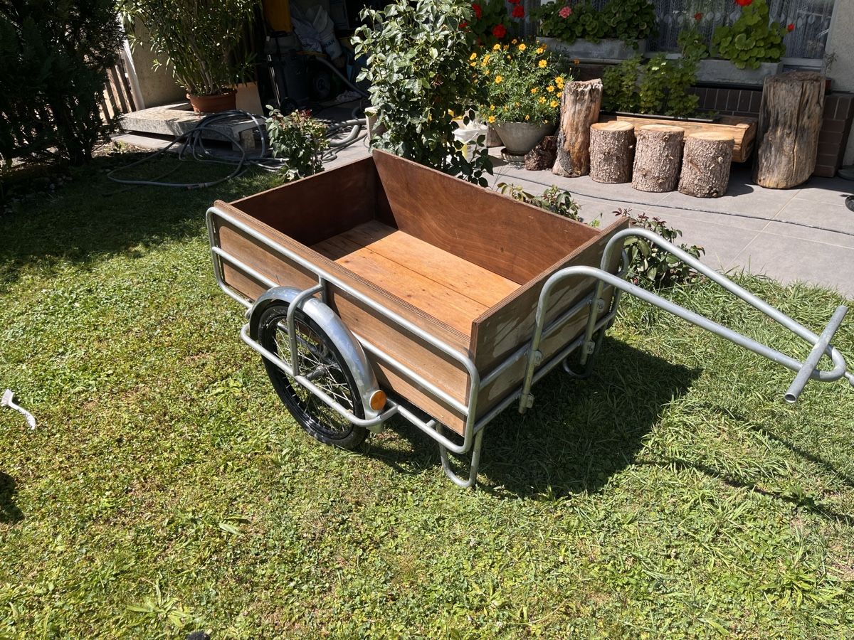 Remorques: Grosser und solider Velo/Töffli Anhänger oder Handwagen – D'occasion à Heimberg par tudi02