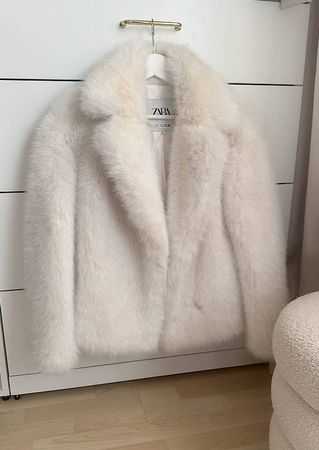 Zara Kunstfelljacke Gr. S  Neu