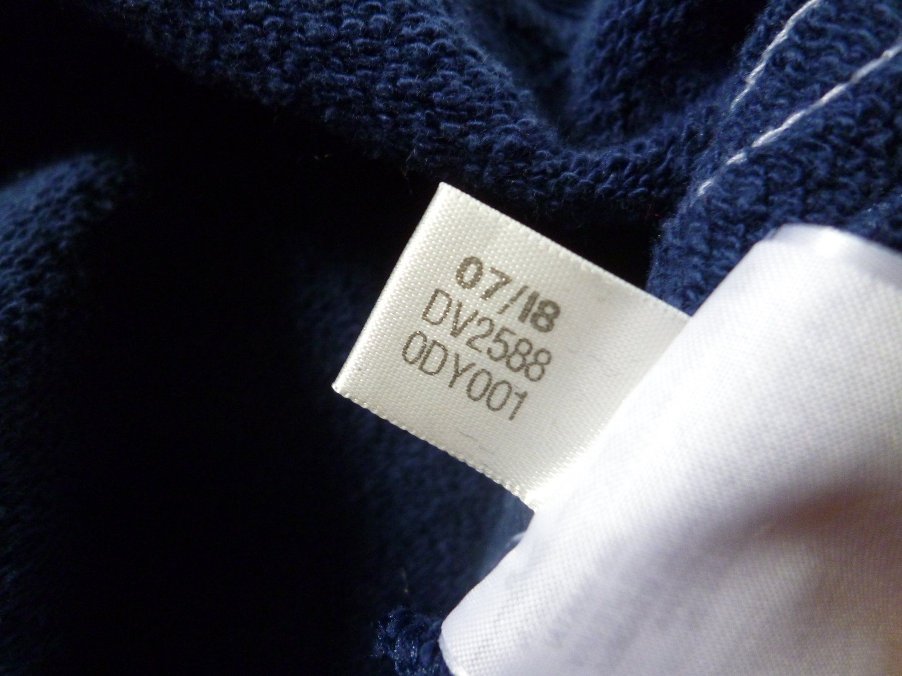Adidas Hosen: ADIDAS  blaue Trainerhose Gr. 36 – Gebraucht aus Dättlikon von Mamakuga 5