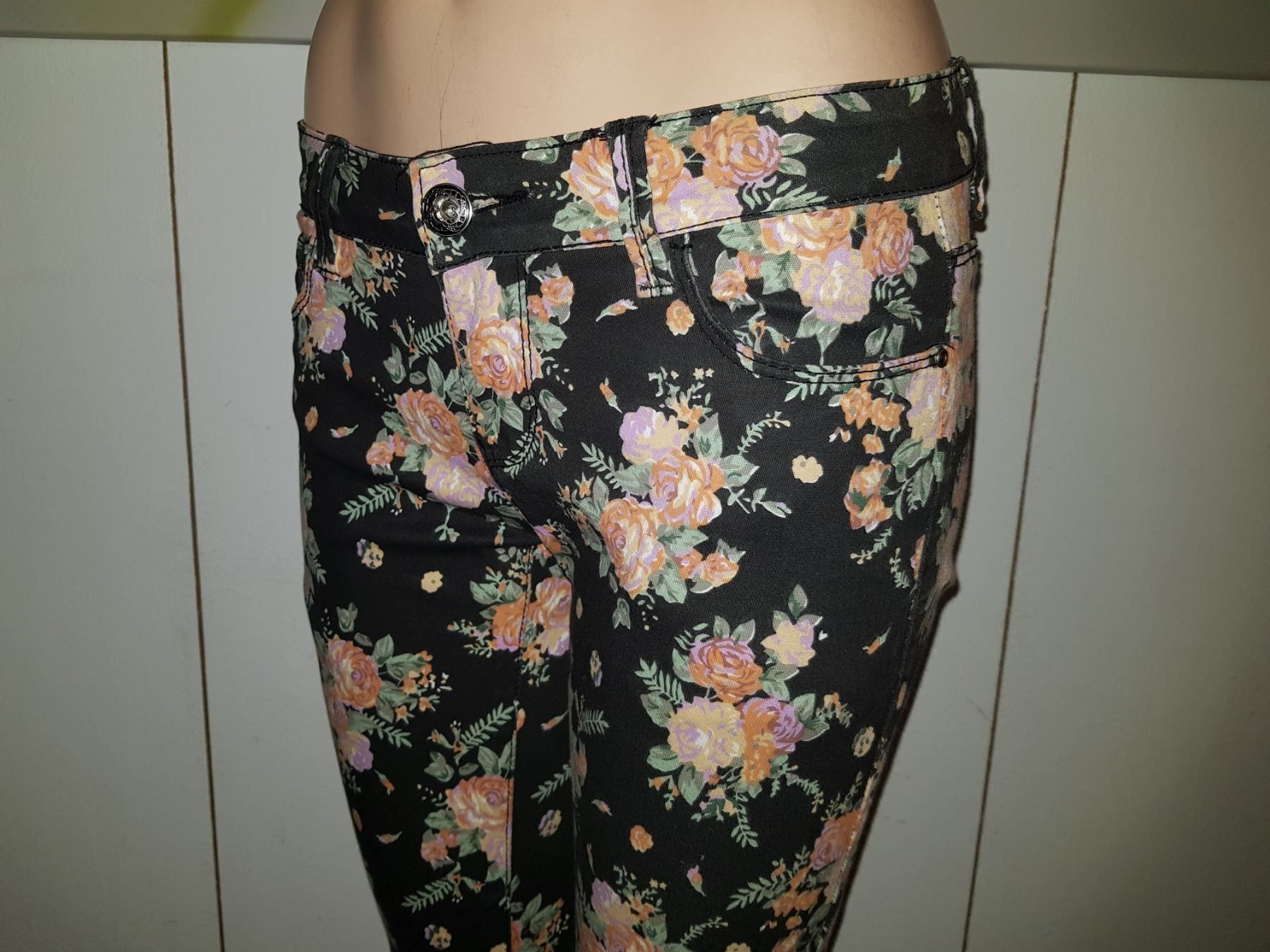 Yes Or No Jeans: YES OR NO Jeans Taille / Grosse 36 – Usato da Cossonay-ville venduto da Super-Price-Quality 5
