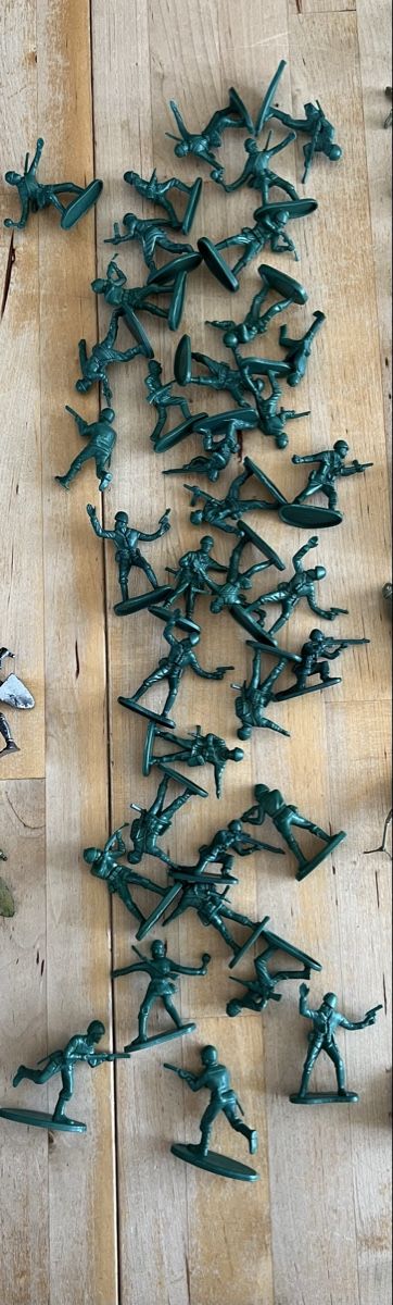 Statuette: Soldaten und Ritter – Usato da Cudrefin venduto da Eskater 2