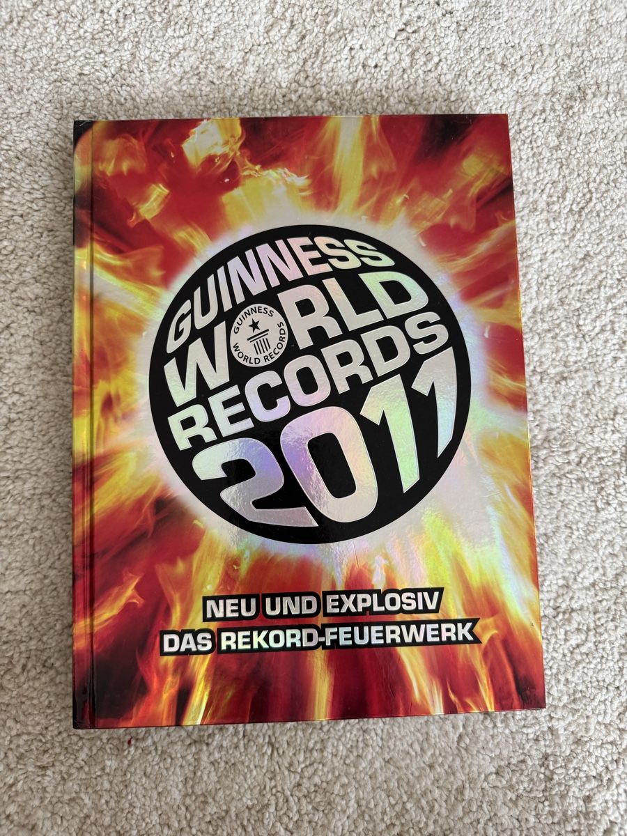 Libri: Guinness World Records 2011 - Neu und Explosiv – Usato da Elgg venduto da fra_9p7j