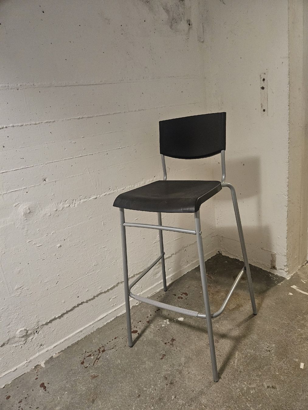 Ikea Sedie: Barhocker mit Rückenlehne – Nuovo (secondo la descrizione) da Oberengstringen venduto da vka_92jz