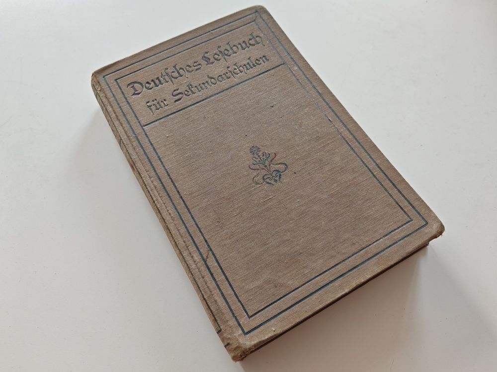 Lantern Press 1000-Teile Puzzle 'Rauchbär-Lesebuch' – Offizielles Vintage-Poster, Kunterbuntes Tier-Motiv, Tolles Geschenk Für Puzzle-Fans