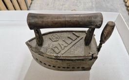 Antikes Kohle-Bügeleisen "Dalli"!