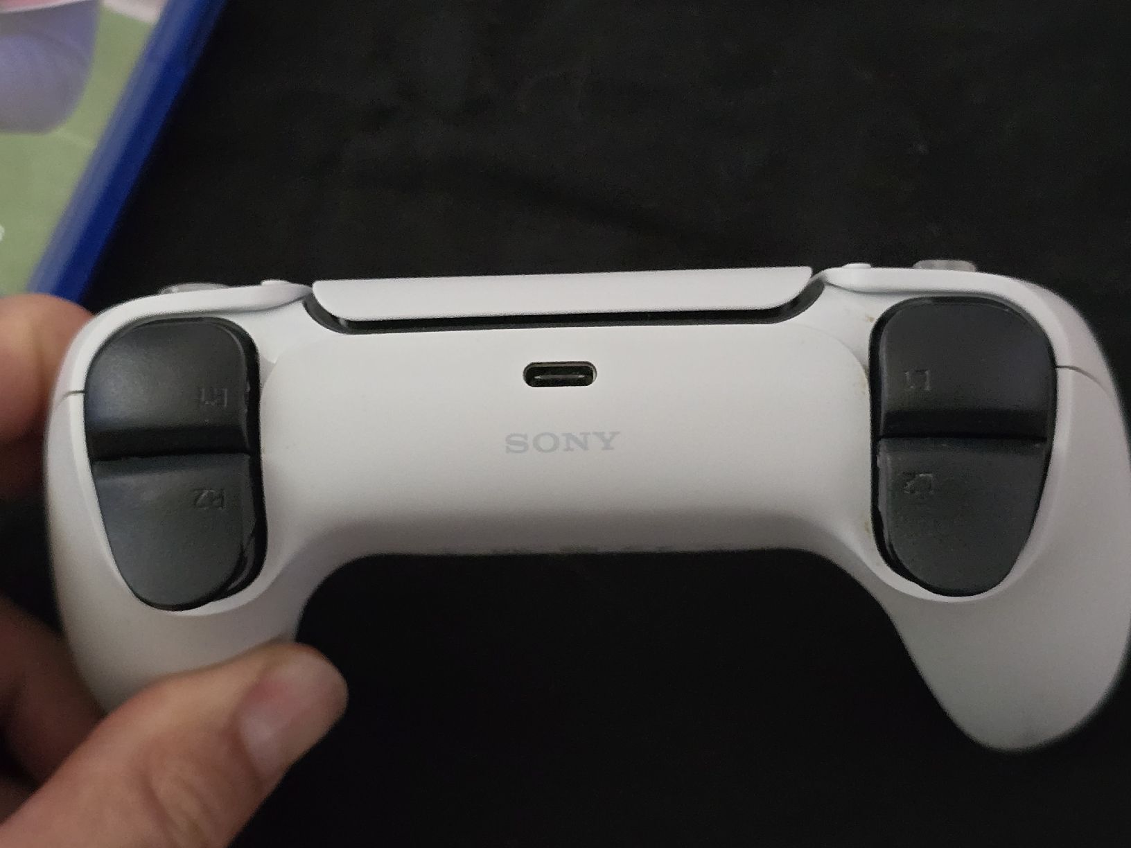 Sony Manettes: PS5 Controller + Fifa 22 – D'occasion à Basel par Honest 4