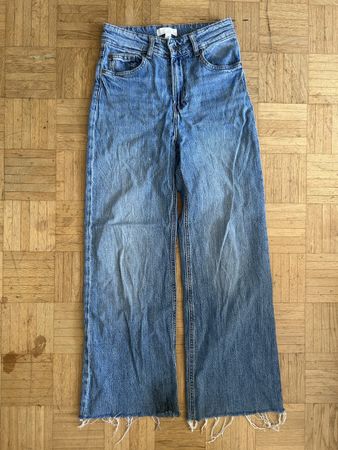 H&M Jeans hellblau weit geschnitten Grösse 34