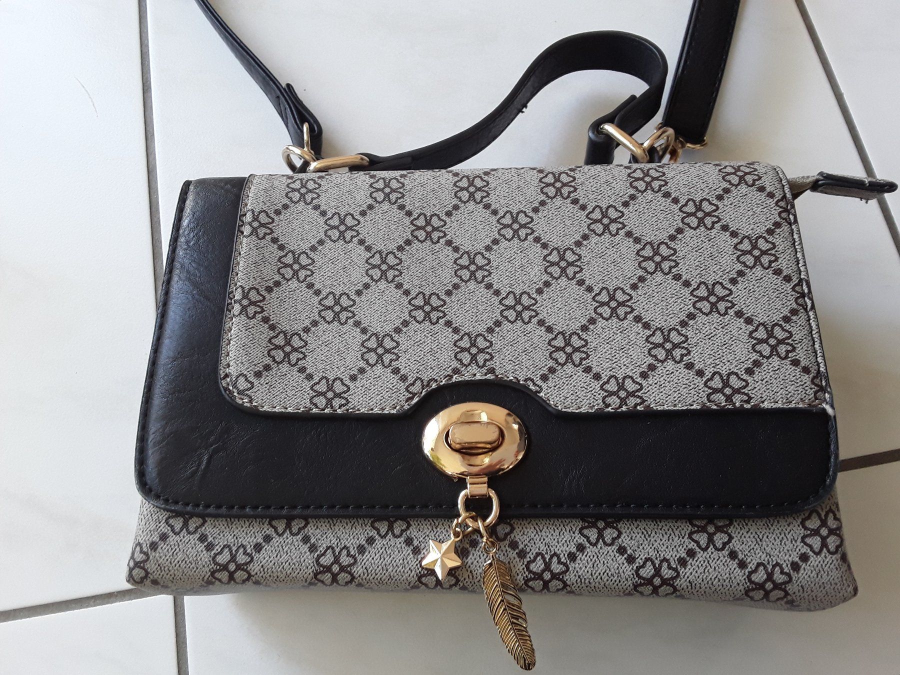 Taschen für Damen: Neuw.Handtasche – Gebraucht aus Heimberg von Samprof 1