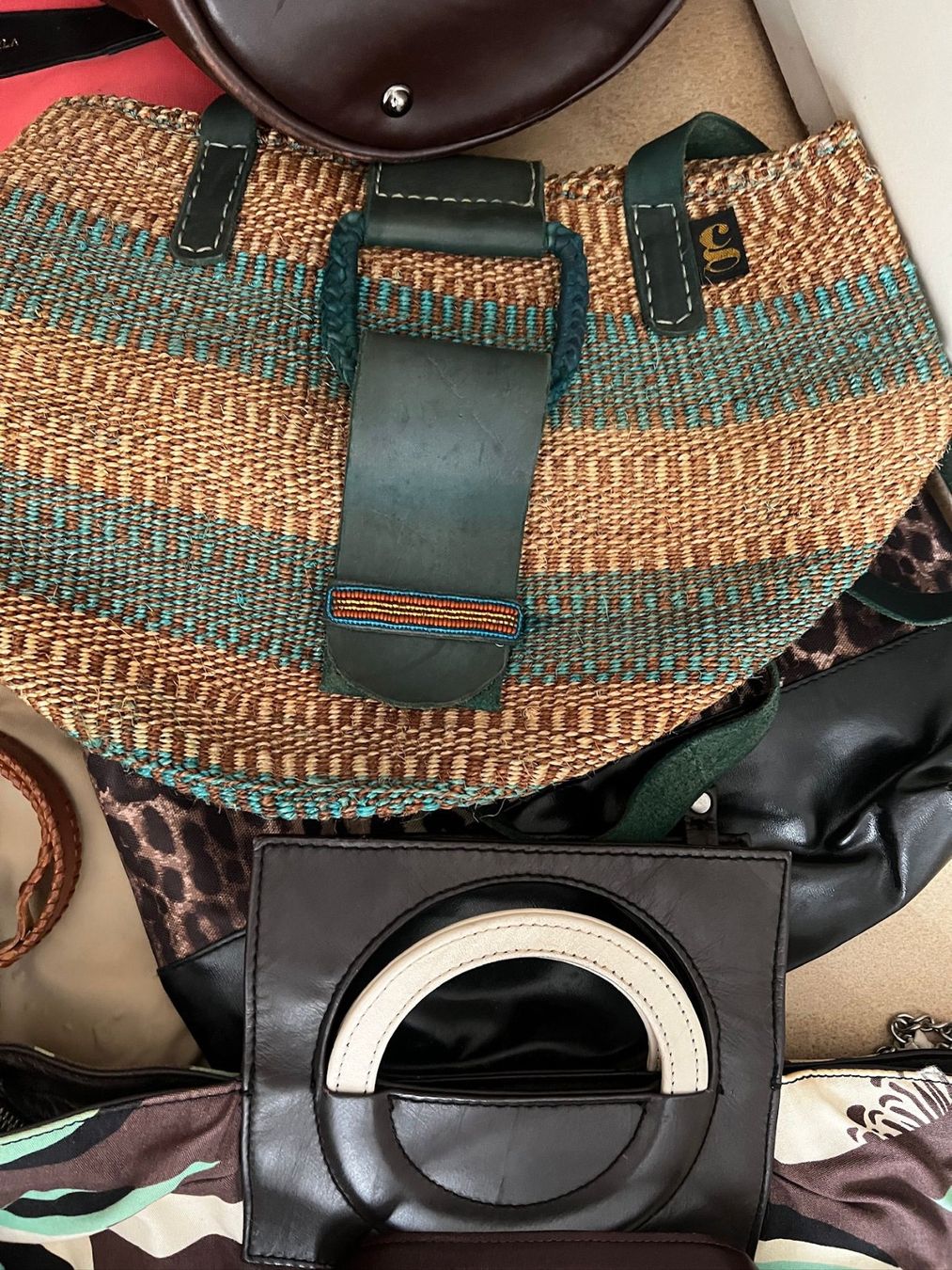 Longchamp Taschen: Taschen Konvolut Mix Marken Furla Longchamp etc – Defekt aus Winterthur von Dejv 3