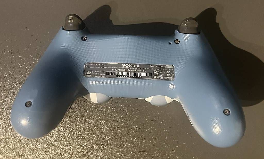 Manettes: Sony PS4 DualShock 4 Controller Blue Camouflage  Original – D'occasion à Alchenflüh par Pingu_17 1