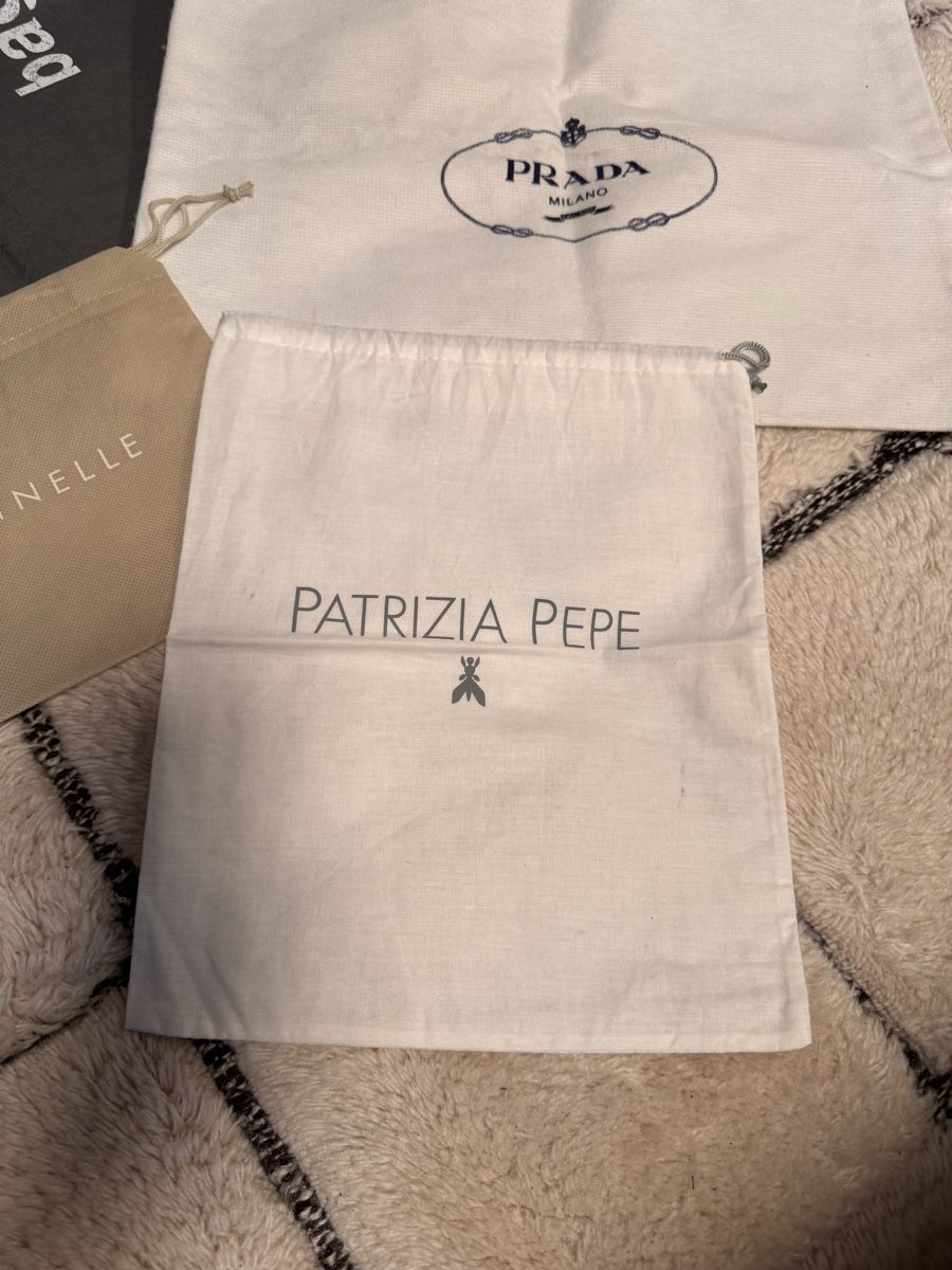 Gucci Borse da donna: Diverse Staubbeutel-Sammlung: Prada, Gucci, Tod's u.v.m. – Nuovo (secondo la descrizione) da Wilderswil venduto da Renaissance1 3