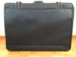 Solider Koffer * STATIC * mit 2 Rollen
