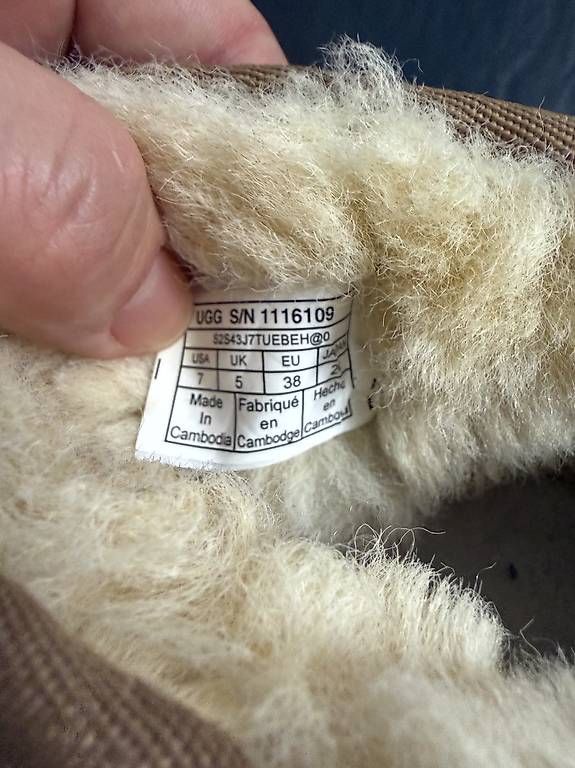 Damenschuhe: UGG Grösse 38 – Gebraucht aus Luzern von Aeniiii 1