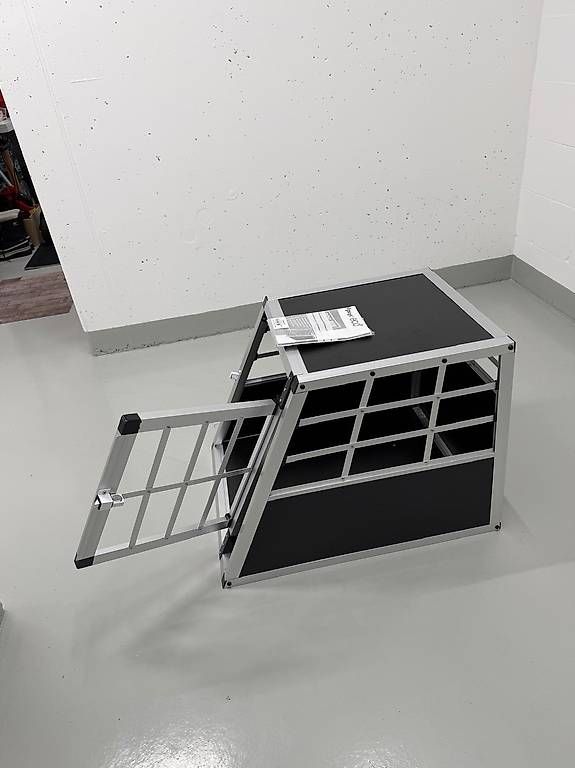 Gabbie, trasporto & Sicurezza: Hundebox – Nuovo e nell'imballaggio originale da Kleindöttingen venduto da wasi55 3