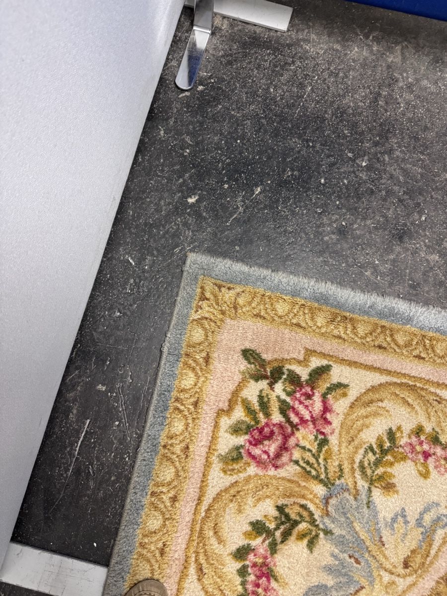 Tapis: Teppich mit Rosenmuster 196x290cm  – D'occasion à Bern par samryan 4