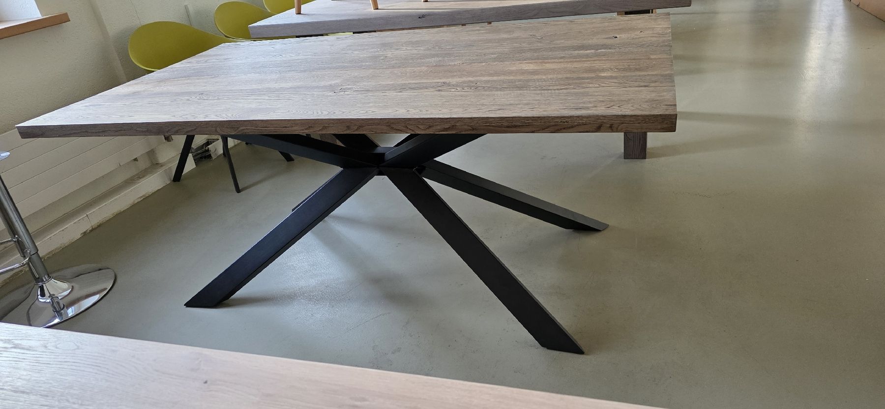 Tables: Tisch neu Massiv – Neuf avec emballage d'origine à Lützelflüh-Goldb par Rampenverkauf_72_ 3