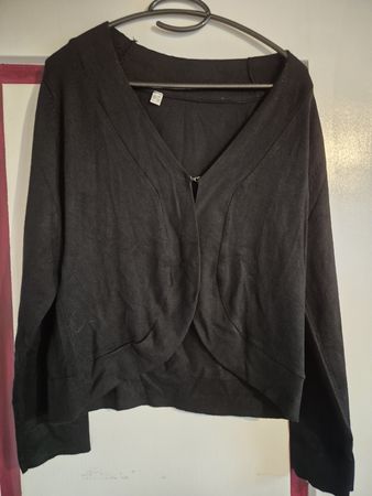 Schwarze Strickjacke Gr. 44/46 Damen