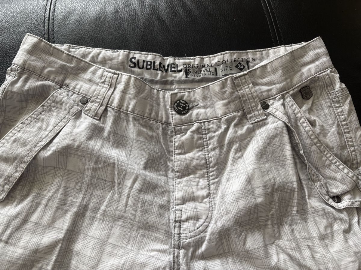 Pantaloni: Sublevel Cargo Shorts kariert Gr. 30 – Usato da Beromünster venduto da msklef 1