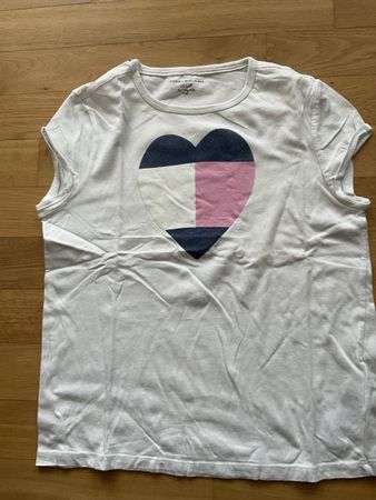 T-Shirt weiss Herzprint Grösse XL (16) guter Zustand