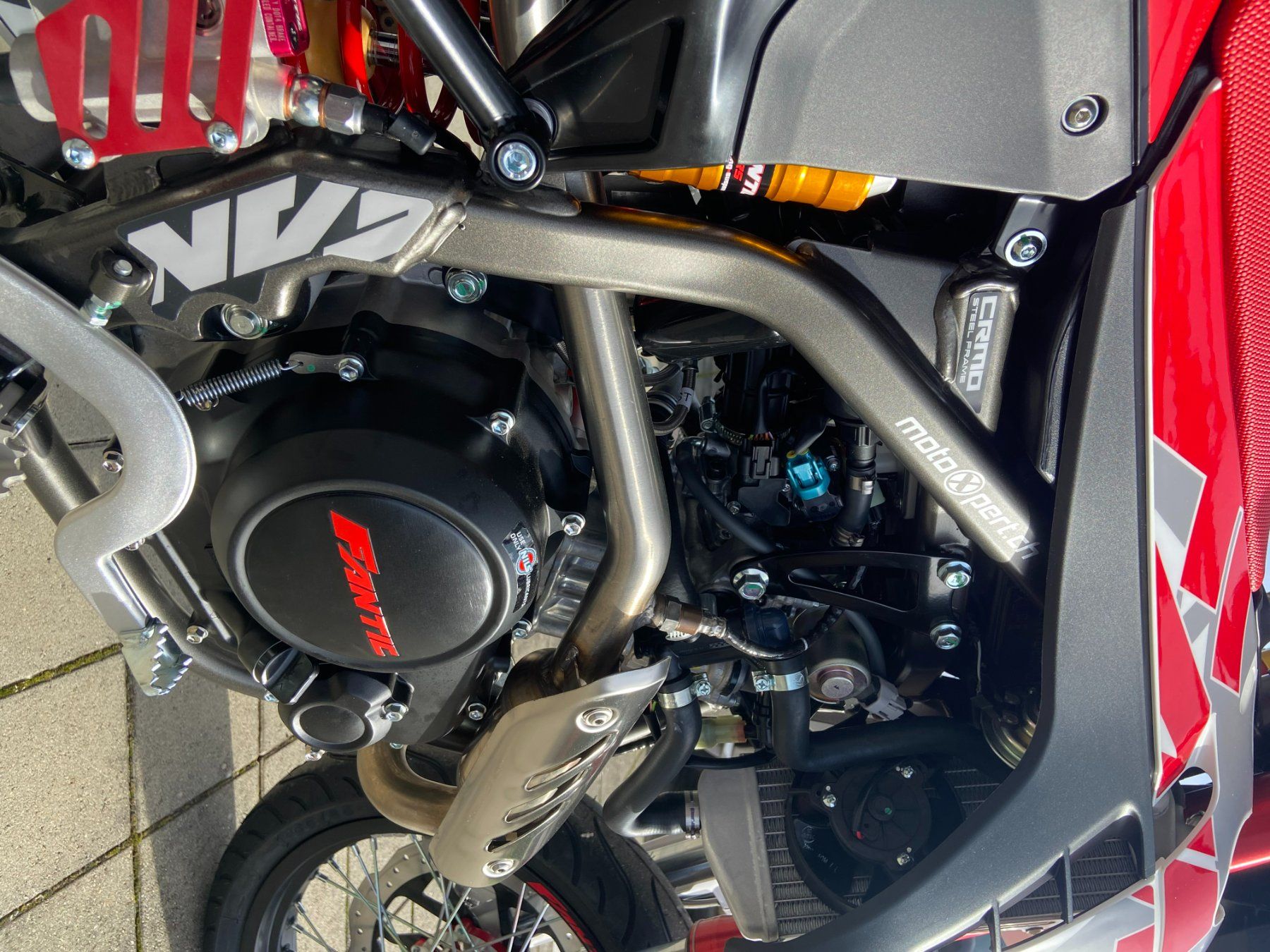 Fantic Strasse: Fantic XMF 125 Comp. *** 2 Jahre Werksgarantie – Neu und originalverpackt aus Seewen SO von motoXpertag 2