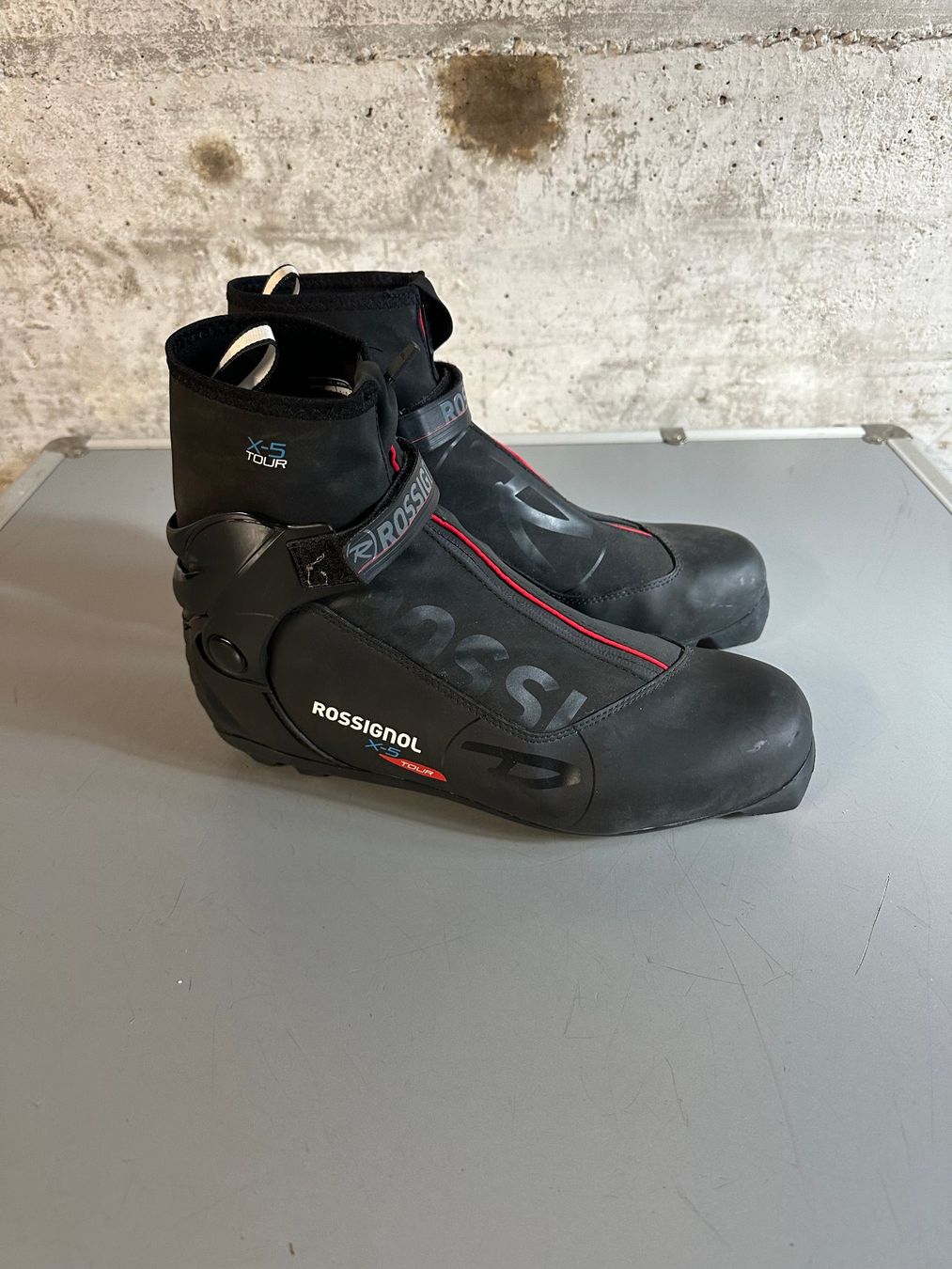 Rossignol Scarpe da uomo: Rossignol Tour Langlauf Schuhe Gr. 46 – Usato da Emmenbrücke venduto da karkarkar