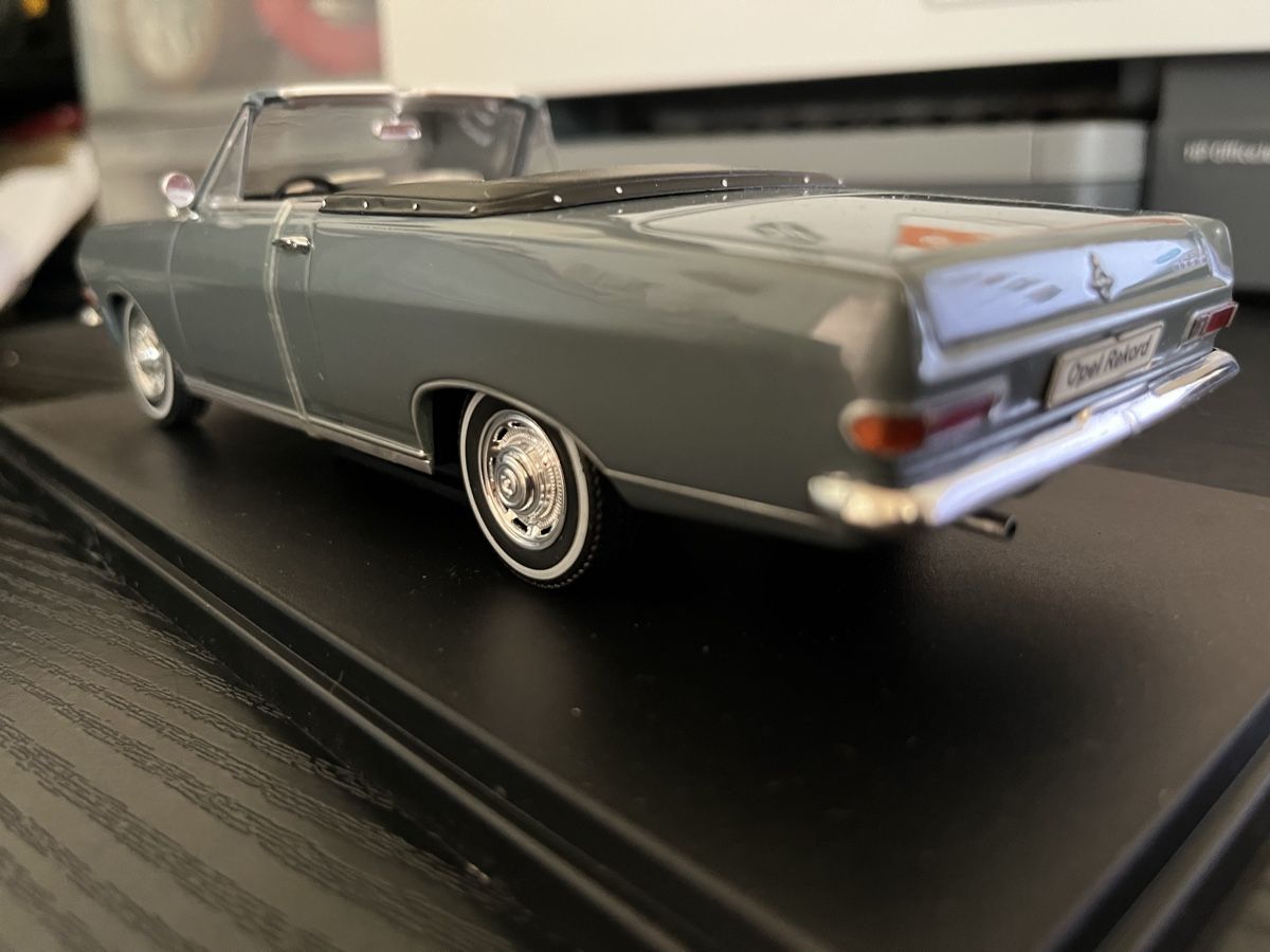 Opel Modellini d'auto: Opel Rekord Cabriolet.  1:24 – Nuovo (secondo la descrizione) da Rümlang venduto da Papamoll4 3