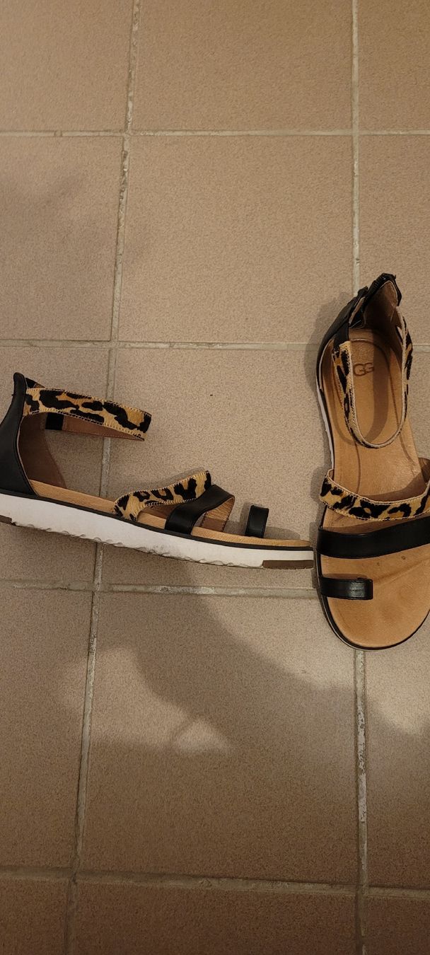 Ugg Damenschuhe: UGG sandale 38 – Neu (gemäss Beschreibung) aus Echallens von frimousse2008 1