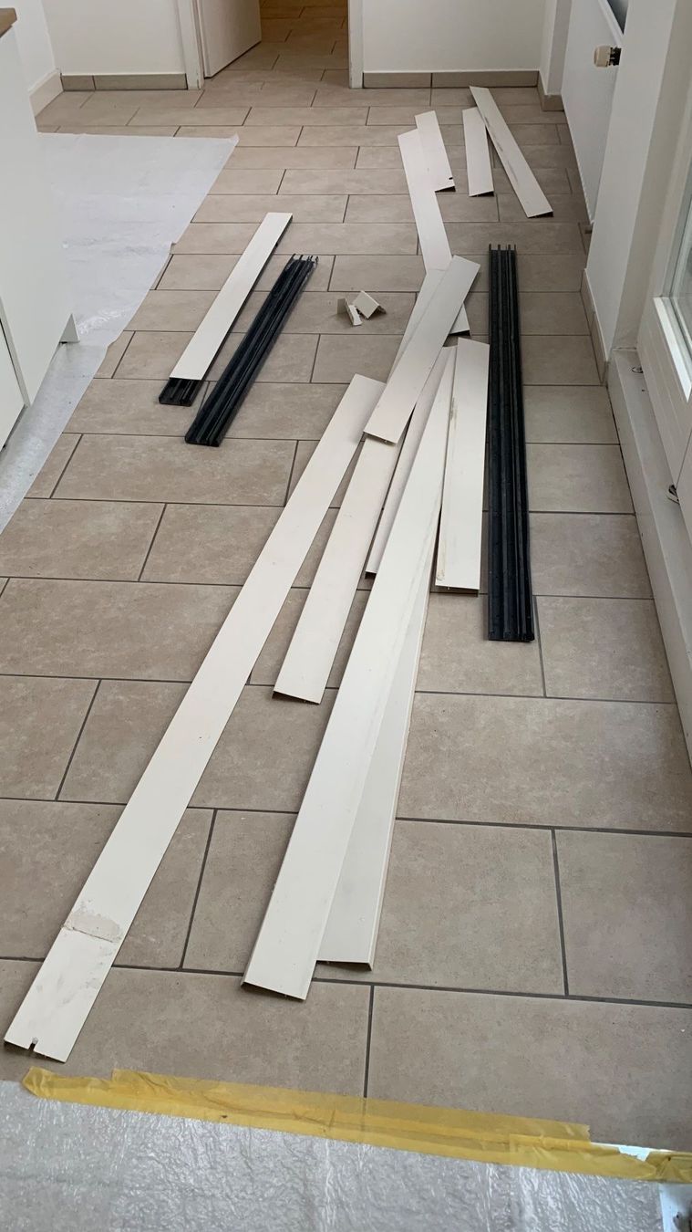 Cavi: 12m Kabelkanal à 10cm x 2.5cm – Usato da Basel venduto da Schmutpa 2