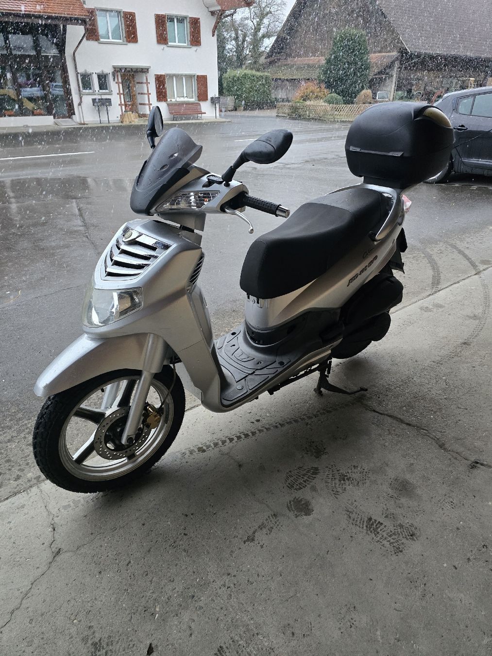 Sym Scooter: SYM HD 125 Mit MFK 11.25 – Usato da Aarberg venduto da 2002stefan 2