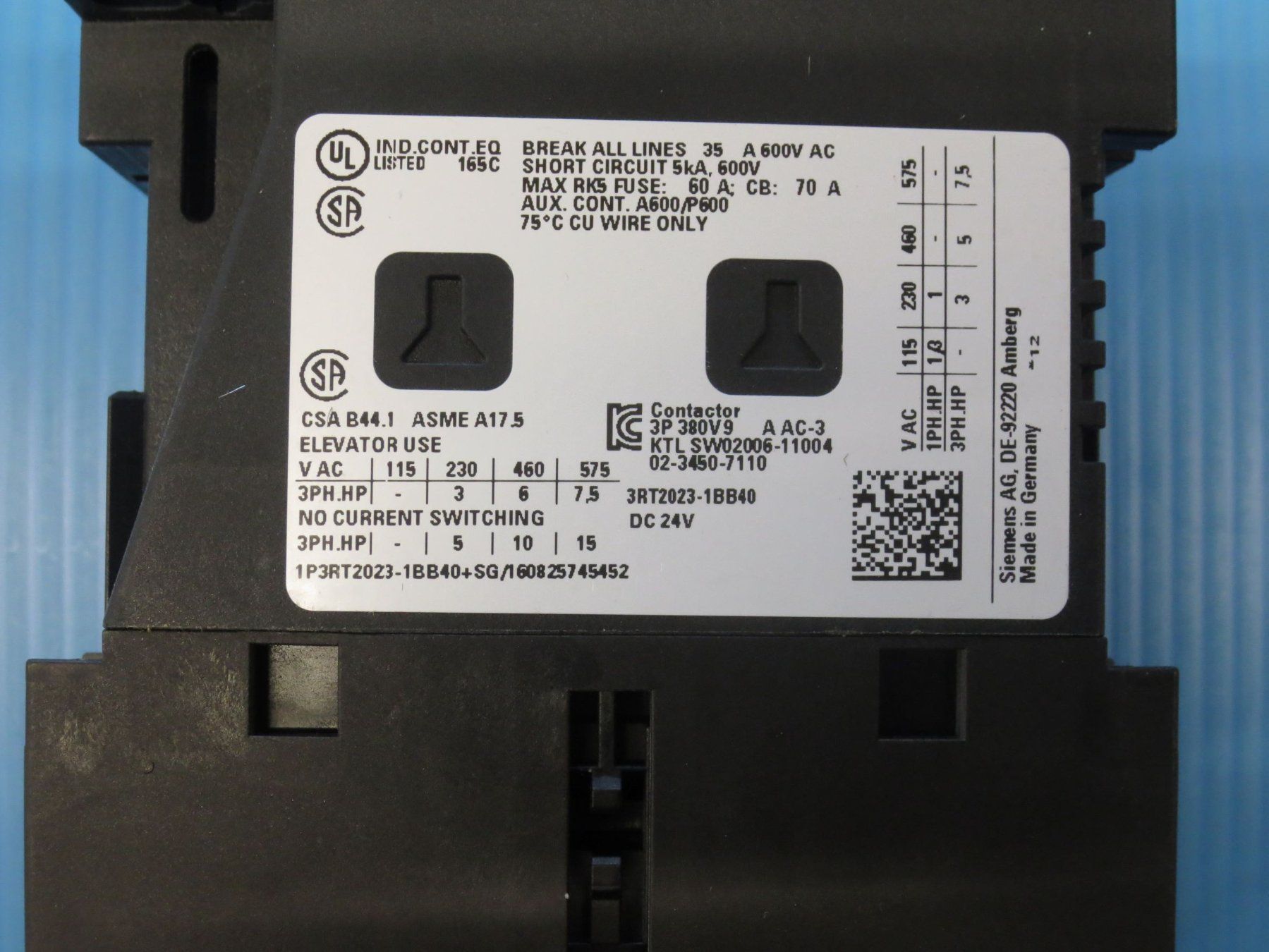 Siemens Interruttori: Siemens Schütz  3RT2023-1BB40 4kW – Usato da Sulz LU venduto da Elektrofachverkauf 3