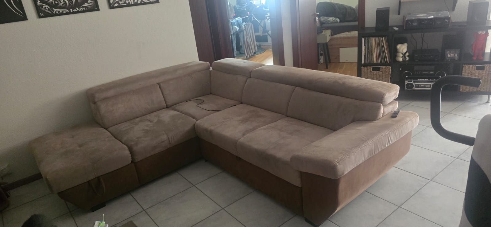 Conforama Sofas: canapé d angle  – D'occasion à sion par Fabs_666d 3