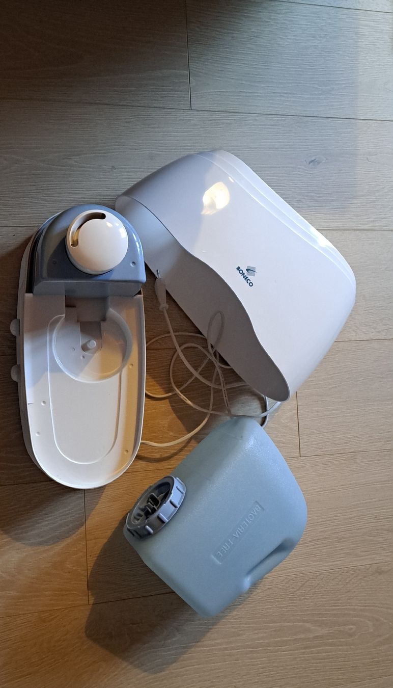 Boneco Luftbefeuchter: Luftbefeuchter Boneco weiss mit Wassertank gebraucht – Gebraucht aus Bremgarten AG von sil_g8jy 4