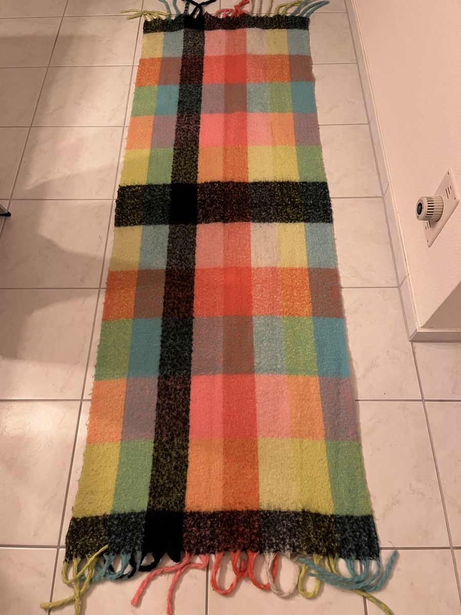 Foulard & Sciarpe: Farbenfroher Winterschal, neuwertig, top Zustand – Nuovo (secondo la descrizione) da Bretzwil venduto da Olga_KroXa 1