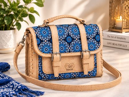 Ledertasche mit Stoffeinsatz klein neuwertig