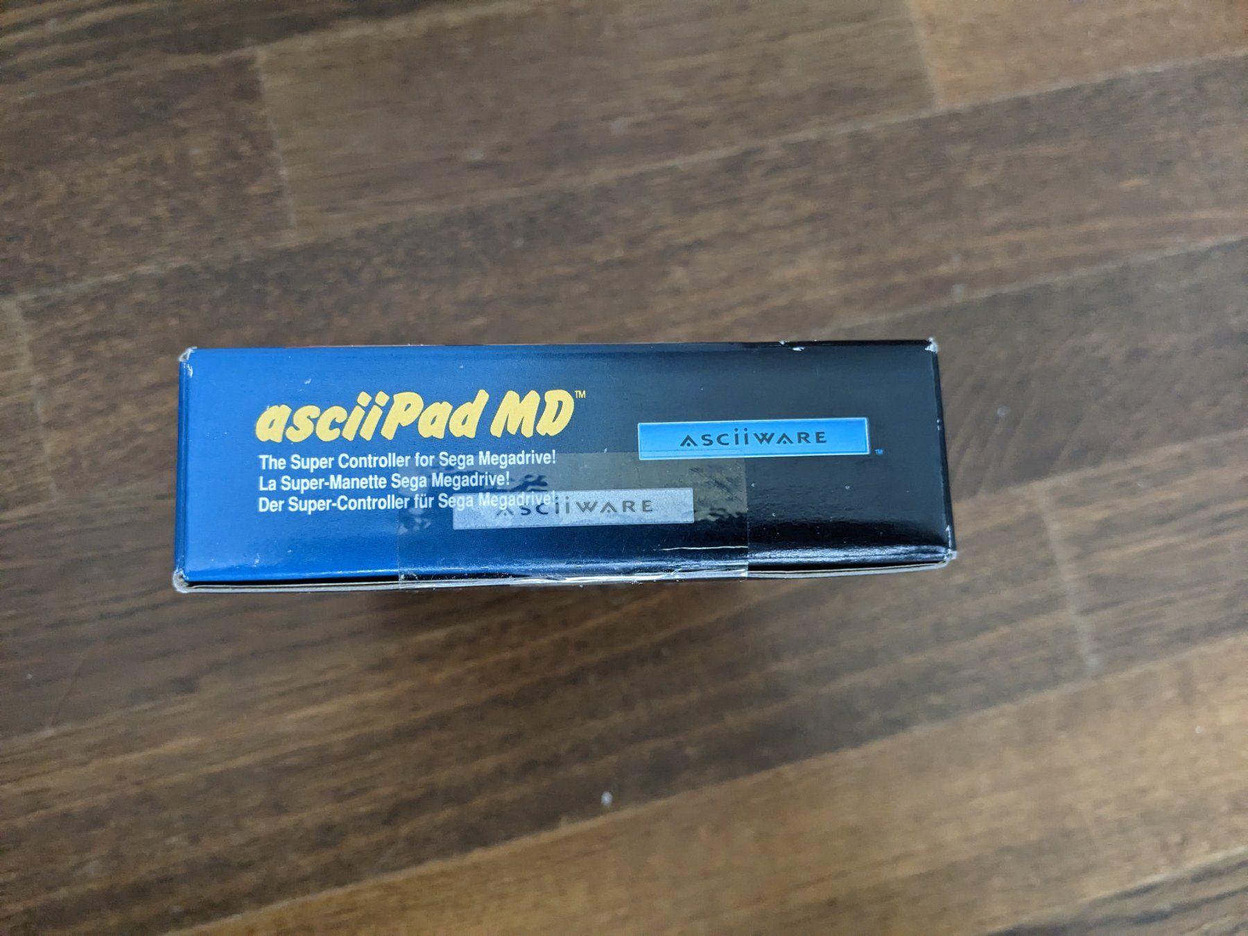 Controller: asciiPad MD  Sega Mega Drive Controller Joystick Neu OVP – Nuovo e nell'imballaggio originale da Hünenberg See venduto da SpecialEditionGaming 2
