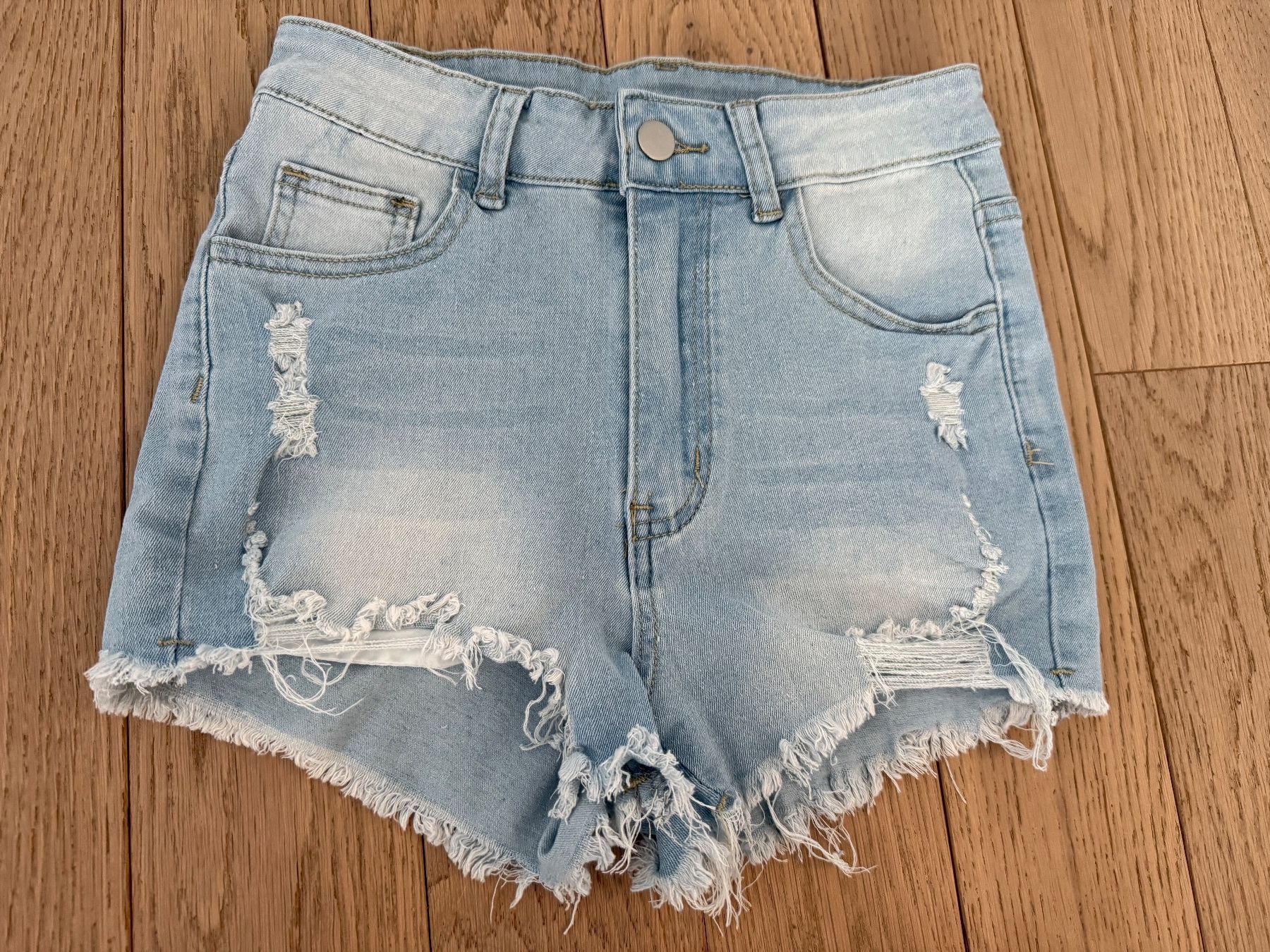 Jeans: Shorts Gr. XS – Nuovo (secondo la descrizione) da Wiesendangen venduto da gefion99