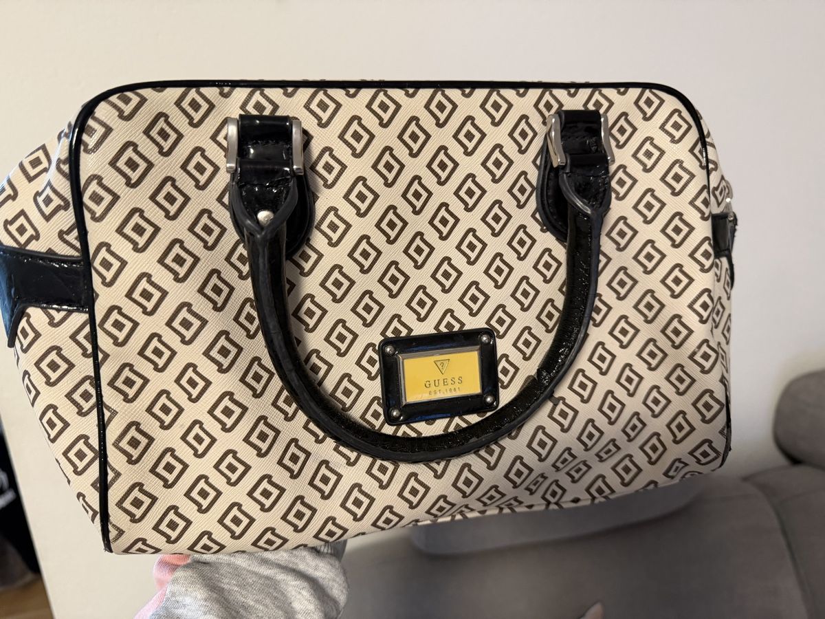 Taschen für Damen: Guess Tasche – Gebraucht aus Grenchen von a.berisha03