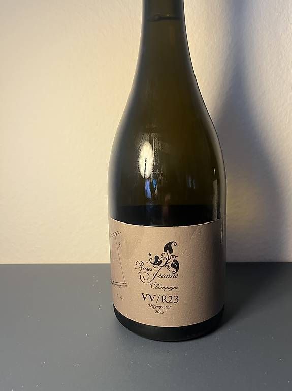 Vino: ROSES DE JEANNE  VV R23 Cedric Bouchard – Usato da Zürich venduto da dav_m9zc