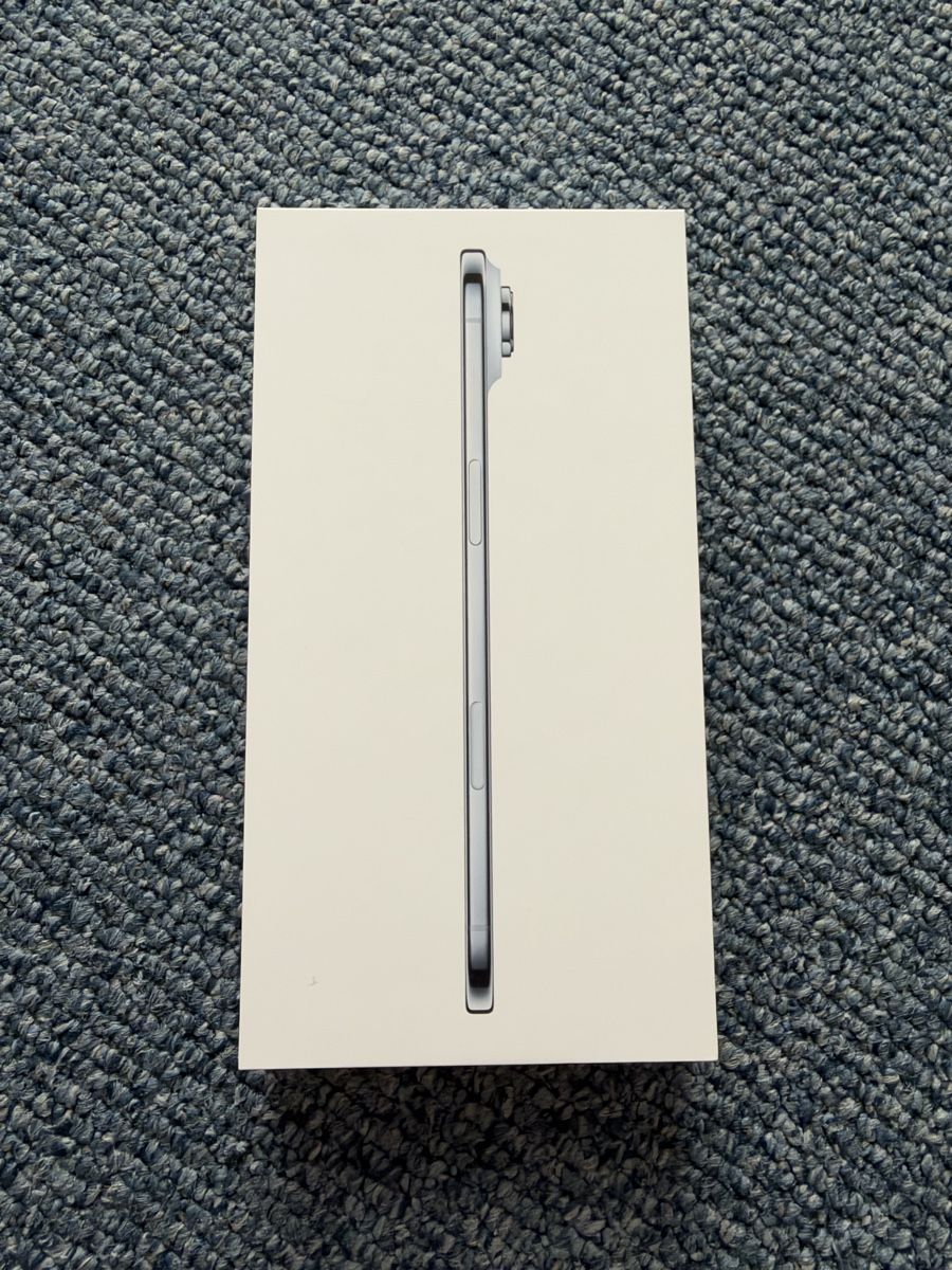 Apple Handys / Smartphones: iPhone Air 256GB Sky Blue – Gebraucht aus Züberwangen von naef_97 7