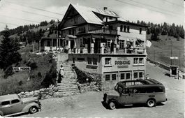 Hotel Passhöhe IBERGEREGG ob Schwyz mit Postauto ca 1930!